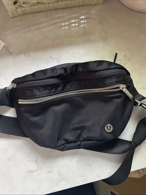 lululemon athletica Black Men's Belt Bag with Silver Hardware